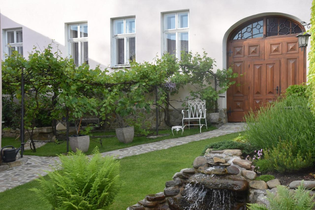 Lovecky Apartman Na Namesti Ve Frenstate Pod Radhostem Frenštát pod Radhoštěm Extérieur photo