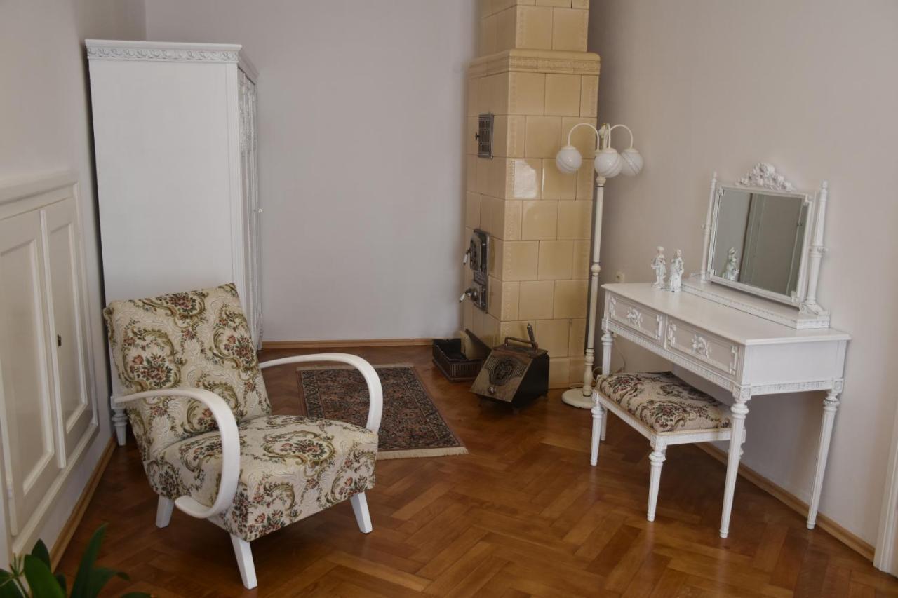 Lovecky Apartman Na Namesti Ve Frenstate Pod Radhostem Frenštát pod Radhoštěm Extérieur photo